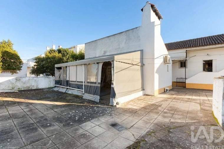 Moradia T6 para Venda em Bacelo e Senhora da Saúde Foto 32