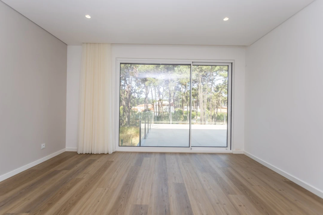 Moradia T5 para Venda em Charneca de Caparica e Sobreda Foto 46