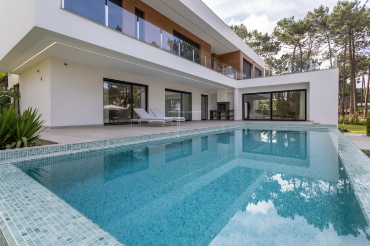 Moradia T5 para Venda em Charneca de Caparica e Sobreda