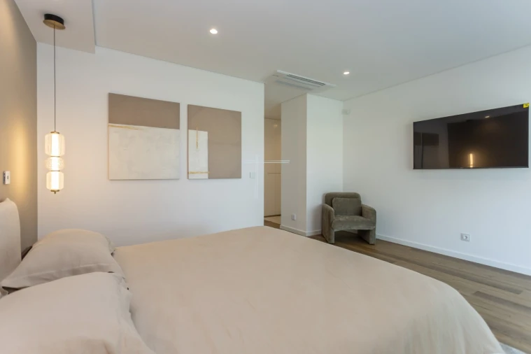 Moradia T5 para Venda em Charneca de Caparica e Sobreda Foto 36