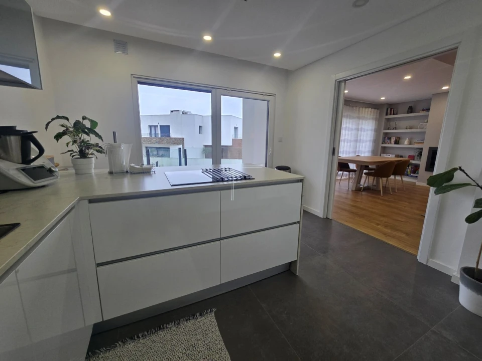 Moradia T4 para Venda em Charneca de Caparica e Sobreda Foto 9