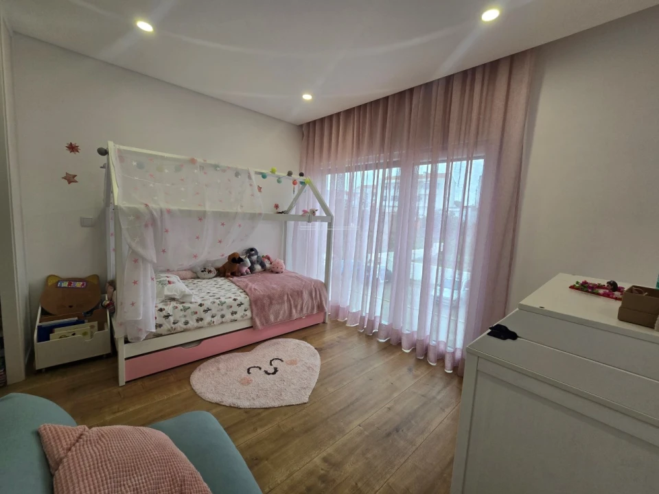 Moradia T4 para Venda em Charneca de Caparica e Sobreda Foto 22