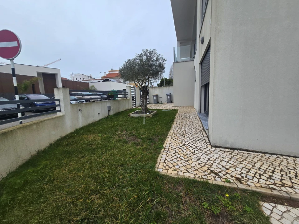 Moradia T4 para Venda em Charneca de Caparica e Sobreda Foto 44