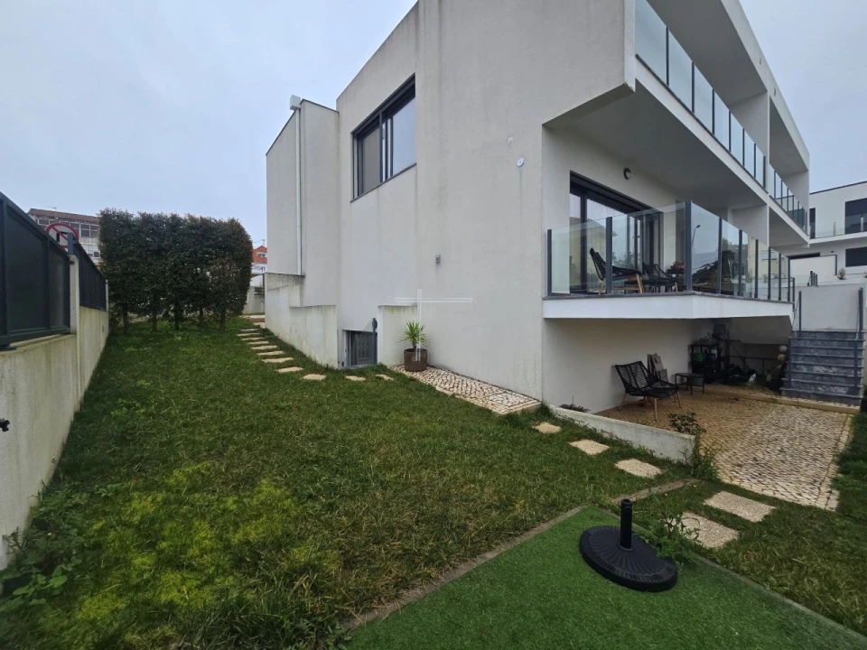 Moradia T4 para Venda em Charneca de Caparica e Sobreda Foto 46