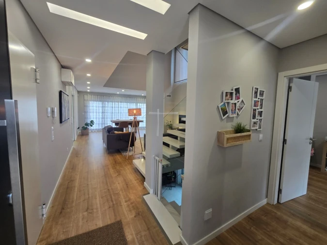 Moradia T4 para Venda em Charneca de Caparica e Sobreda Foto 3