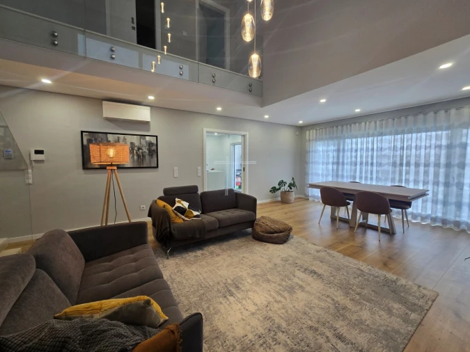 Moradia T4 para Venda em Charneca de Caparica e Sobreda Foto 7