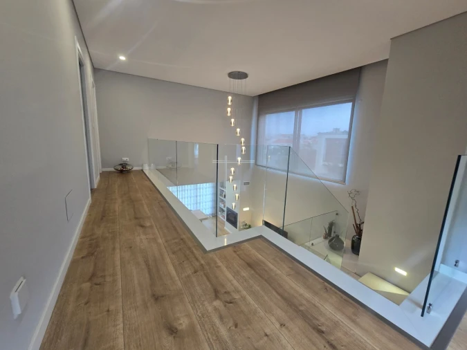 Moradia T4 para Venda em Charneca de Caparica e Sobreda Foto 15