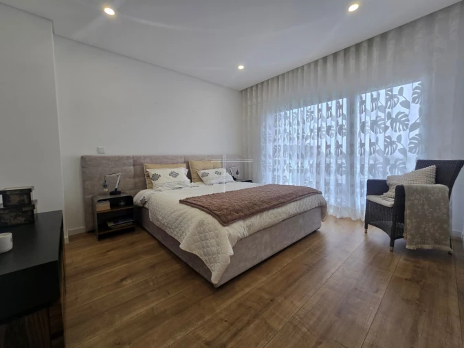 Moradia T4 para Venda em Charneca de Caparica e Sobreda Foto 17