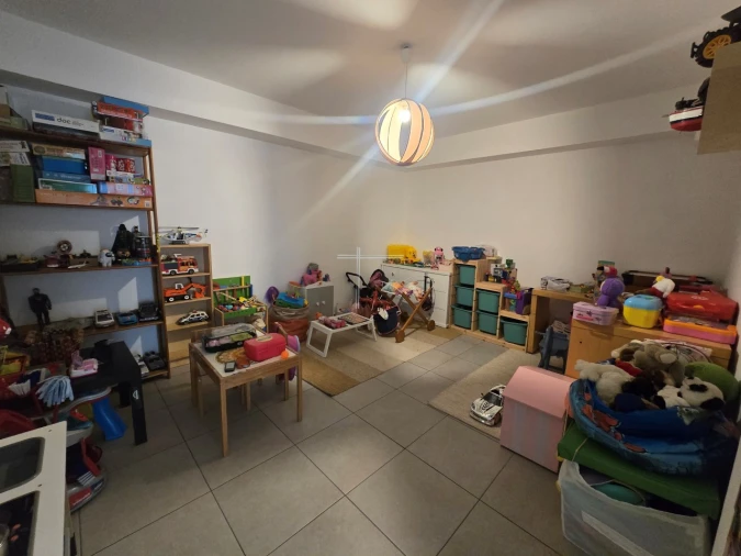 Moradia T4 para Venda em Charneca de Caparica e Sobreda Foto 32