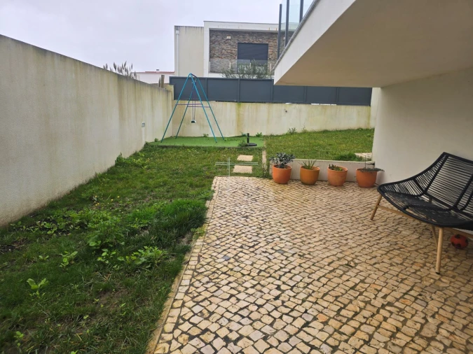 Moradia T4 para Venda em Charneca de Caparica e Sobreda Foto 39