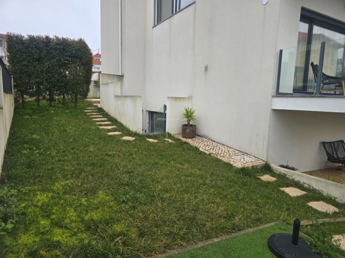 Moradia T4 para Venda em Charneca de Caparica e Sobreda Foto 40