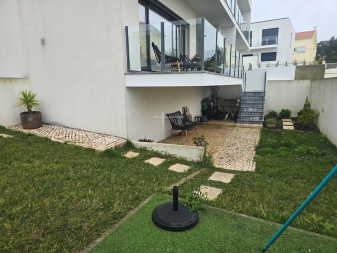 Moradia T4 para Venda em Charneca de Caparica e Sobreda Foto 41