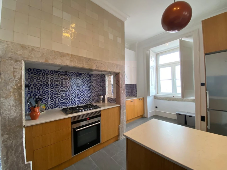 Apartamento T2 para Arrendamento férias em Santa Maria Maior Foto 11