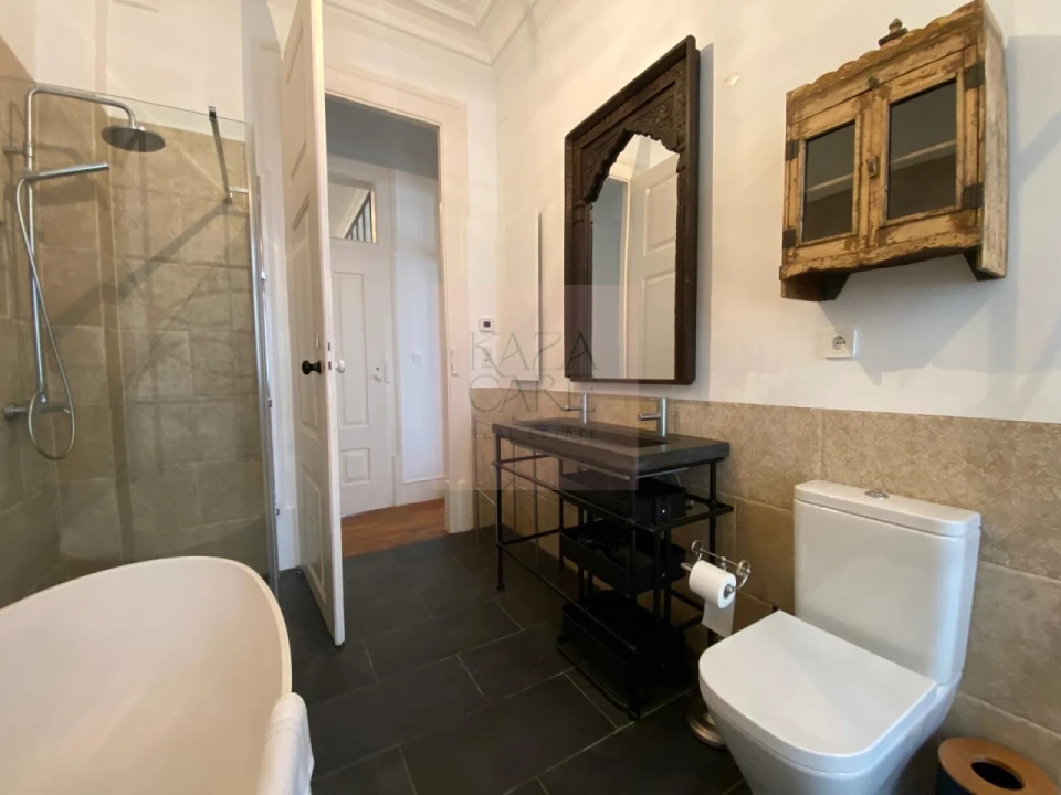 Apartamento T2 para Arrendamento férias em Santa Maria Maior Foto 24