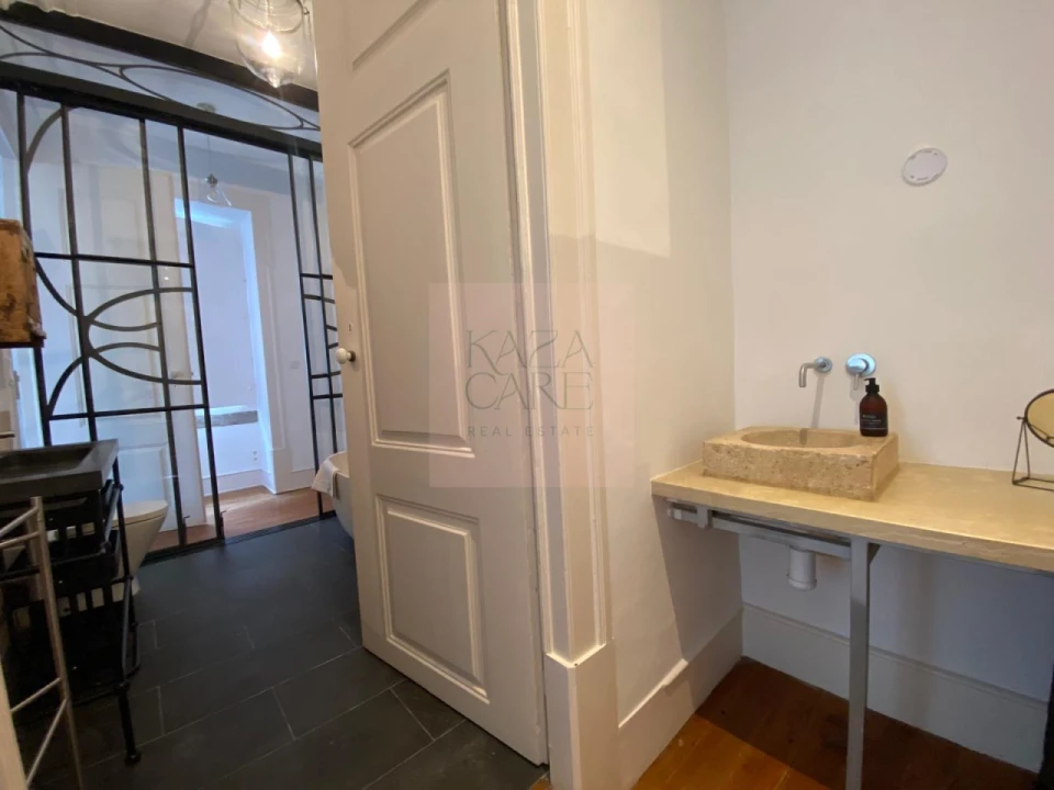 Apartamento T2 para Arrendamento férias em Santa Maria Maior Foto 25