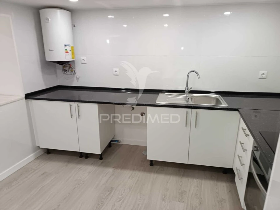 Apartamento T3 para Venda em São João Baptista Foto 3