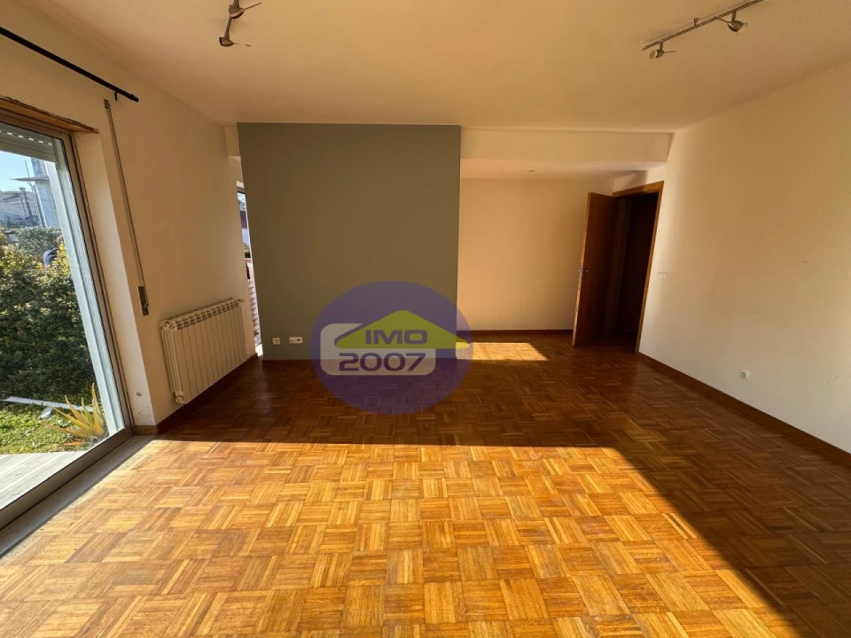 Moradia T3 para Venda em Fornos Foto 16