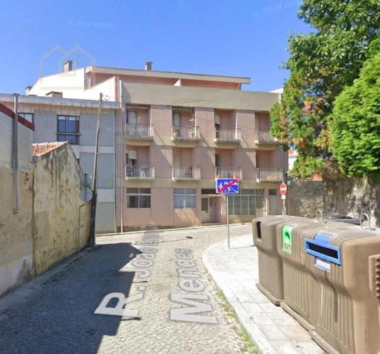 Apartamento T2 para Venda em Campanhã Foto 16