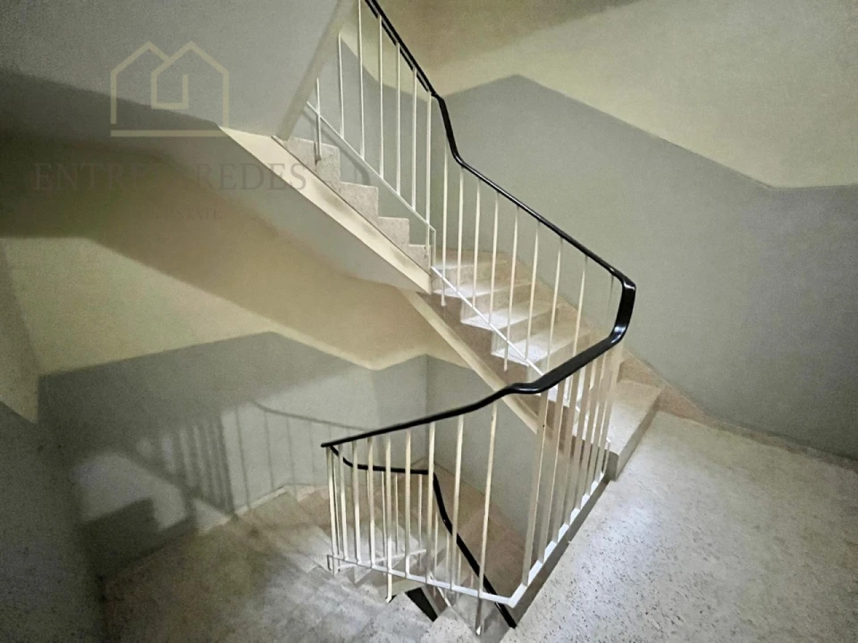 Apartamento T2 para Venda em Campanhã Foto 13
