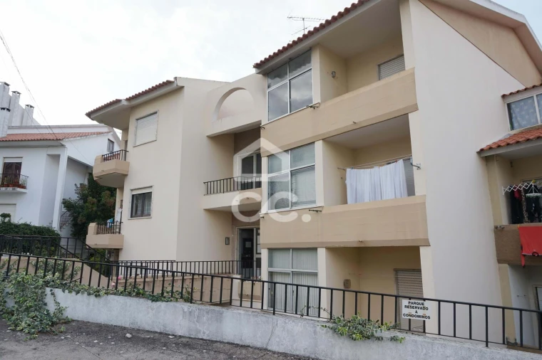 Apartamento T2 para Venda em Abrantes (São Vicente e São João) e Alferrarede Foto 1