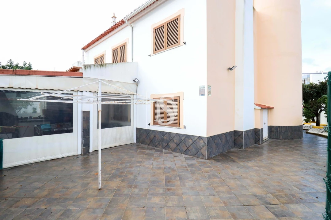 Moradia T5 para Venda em Portimão Foto 3