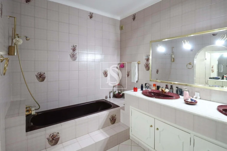 Moradia T5 para Venda em Portimão Foto 35