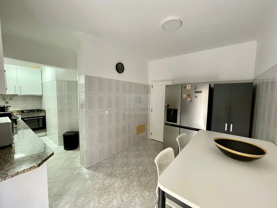 Apartamento T2 para Venda em Costa da Caparica Foto 12