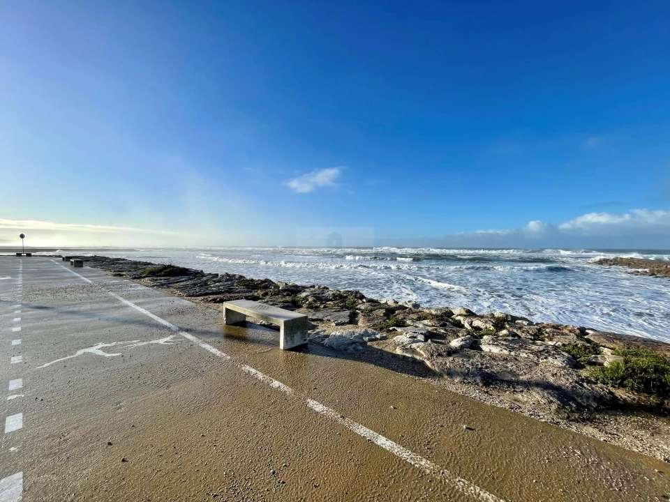 Apartamento T2 para Venda em Costa da Caparica Foto 29