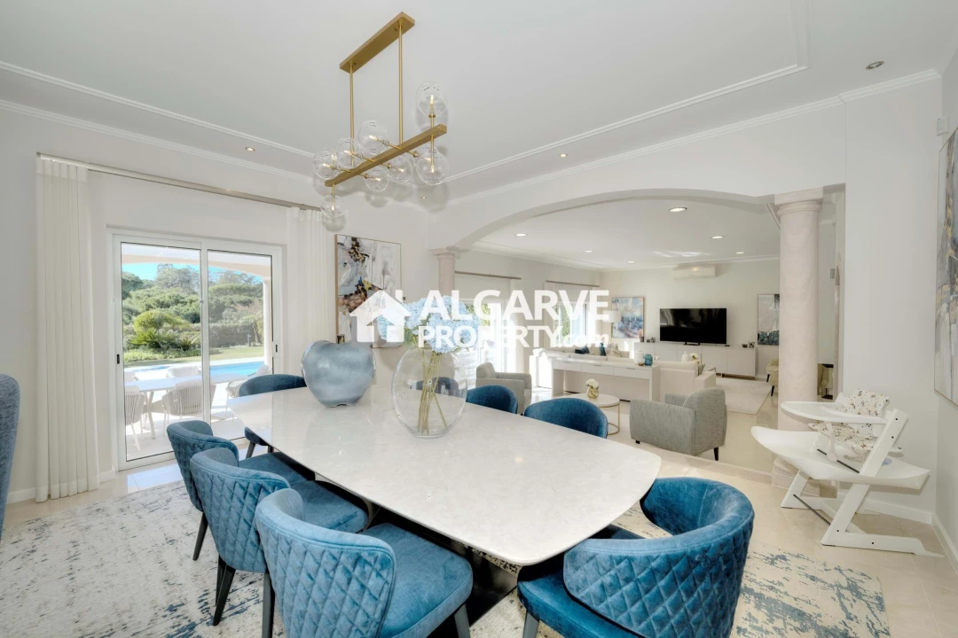 Moradia T5 para Venda em Quarteira Foto 46