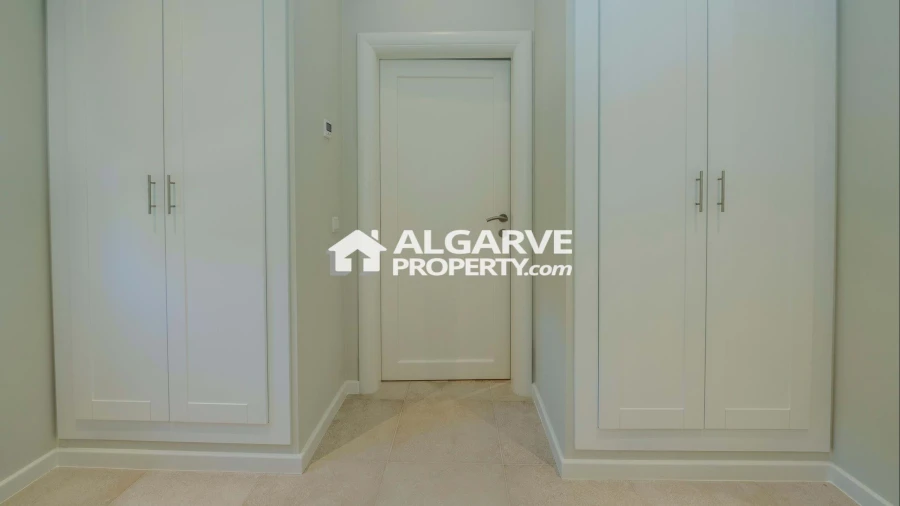 Moradia T5 para Venda em Quarteira Foto 21