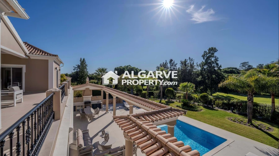 Moradia T5 para Venda em Quarteira Foto 29