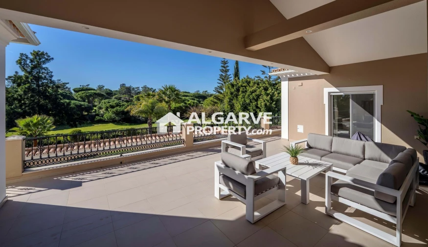 Moradia T5 para Venda em Quarteira Foto 28