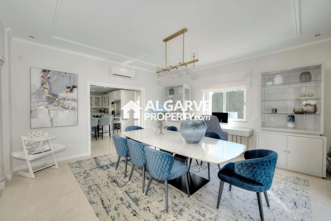 Moradia T5 para Venda em Quarteira Foto 47