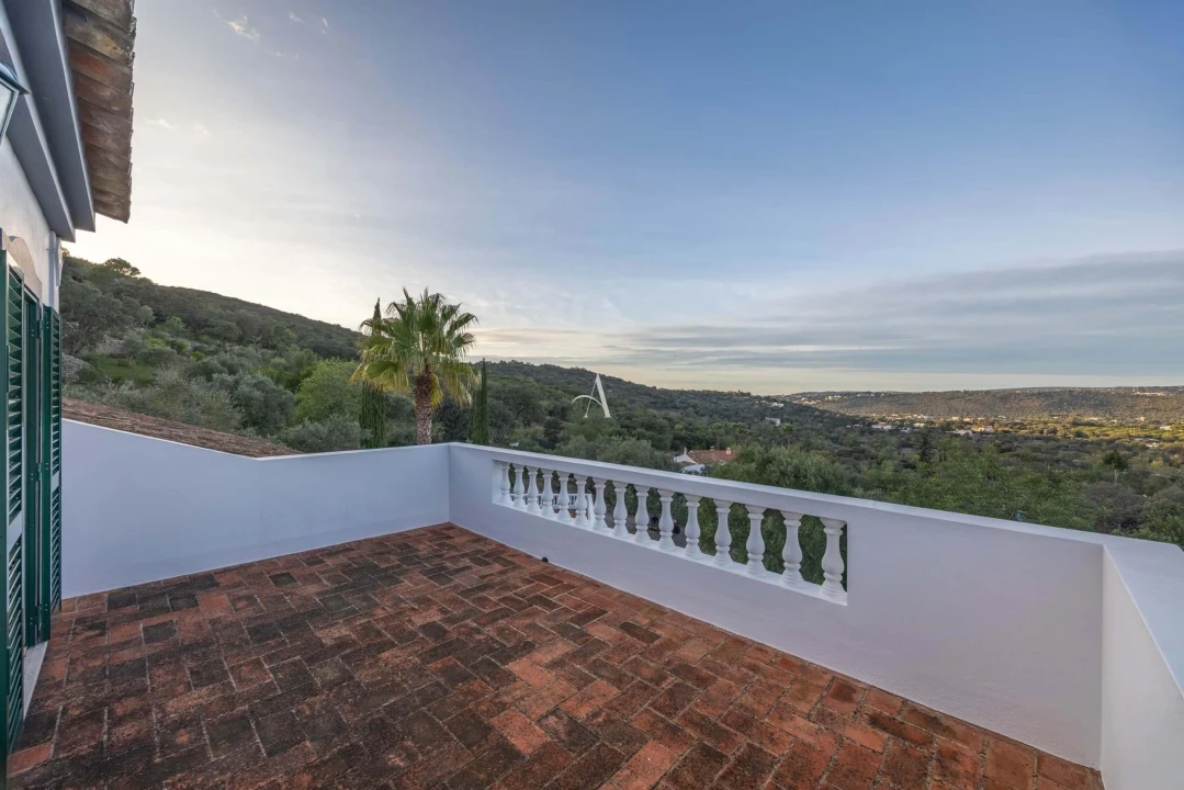 Apartamento T3 para Venda em Santa Barbara de Nexe Foto 44