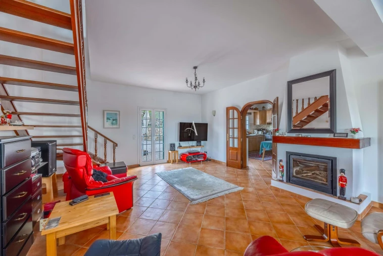 Apartamento T3 para Venda em Santa Barbara de Nexe Foto 6