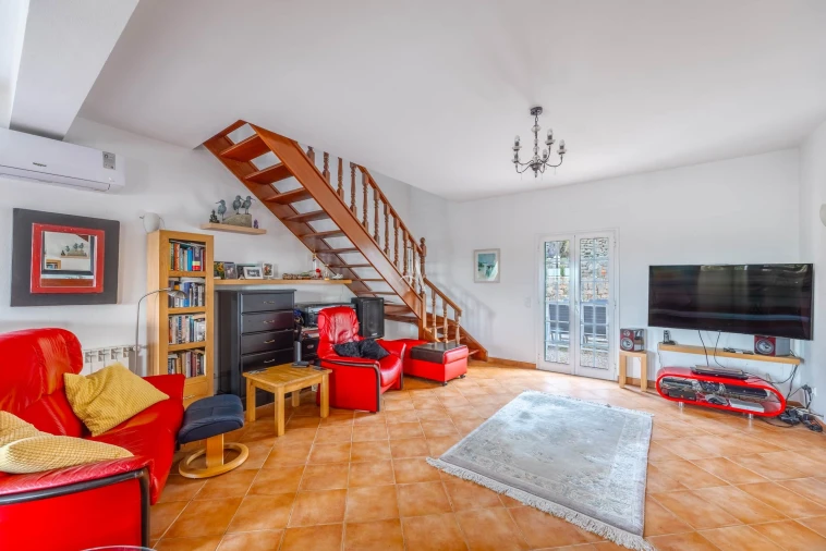 Apartamento T3 para Venda em Santa Barbara de Nexe Foto 9