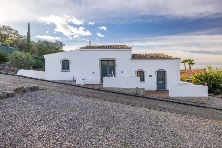 Apartamento T3 para Venda em Santa Barbara de Nexe Foto 33