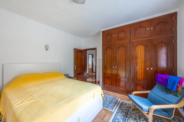 Apartamento T3 para Venda em Santa Barbara de Nexe Foto 18