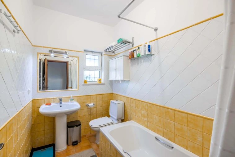 Apartamento T3 para Venda em Santa Barbara de Nexe Foto 21