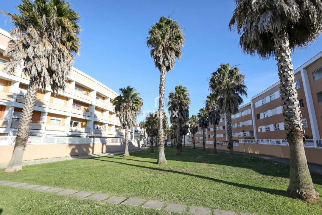 Apartamento T3 para Venda em São Domingos de Rana Foto 12