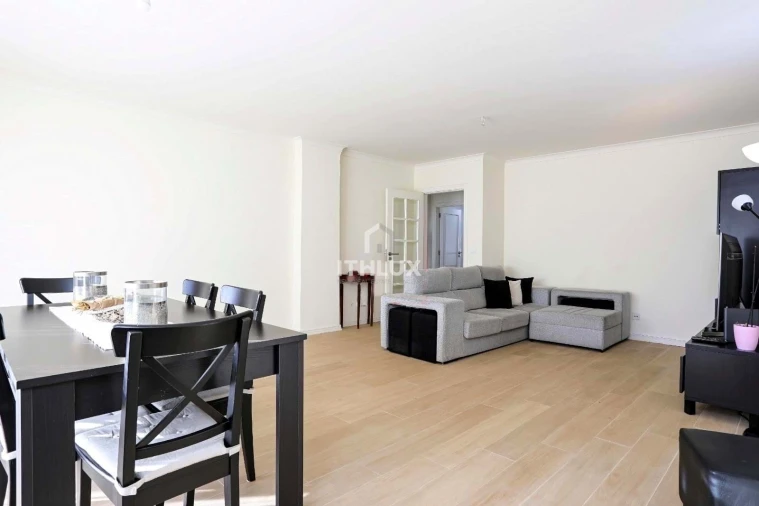 Apartamento T3 para Venda em São Domingos de Rana Foto 8