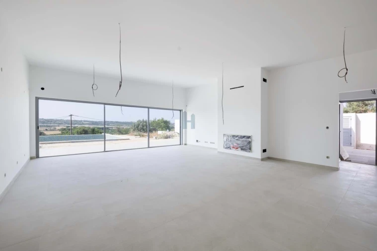 Moradia T4 para Venda em São Silvestre Foto 4