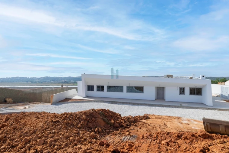 Moradia T4 para Venda em São Silvestre Foto 2