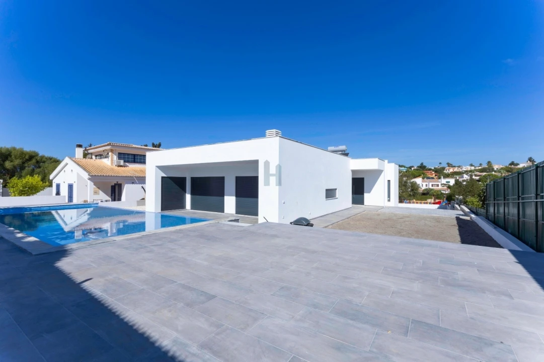 Moradia T3 para Venda em Mexilhoeira Grande Foto 2