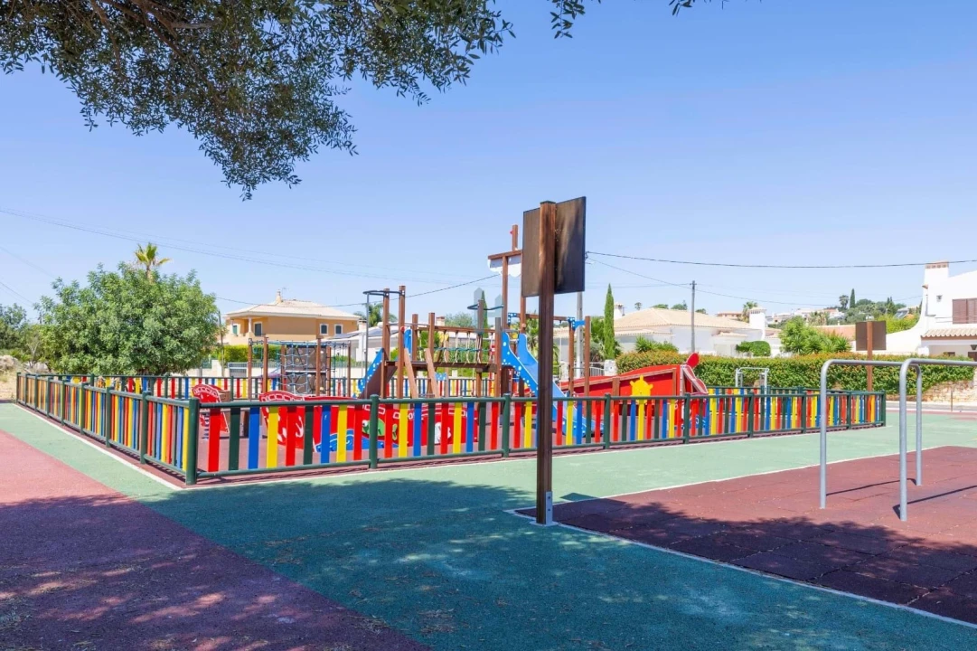 Moradia T3 para Venda em Mexilhoeira Grande Foto 21