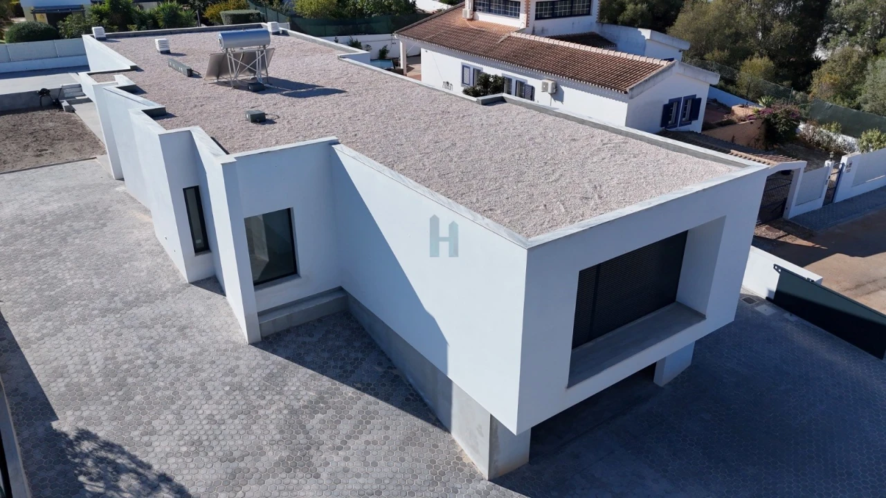 Moradia T3 para Venda em Mexilhoeira Grande Foto 5