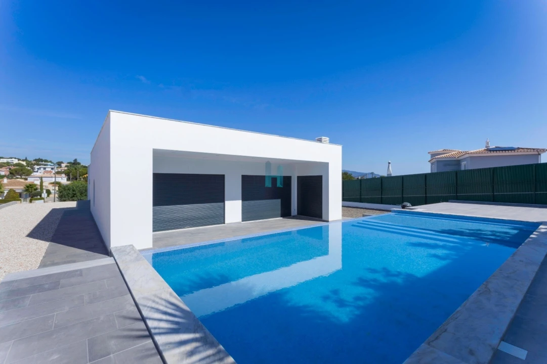 Moradia T3 para Venda em Mexilhoeira Grande Foto 1