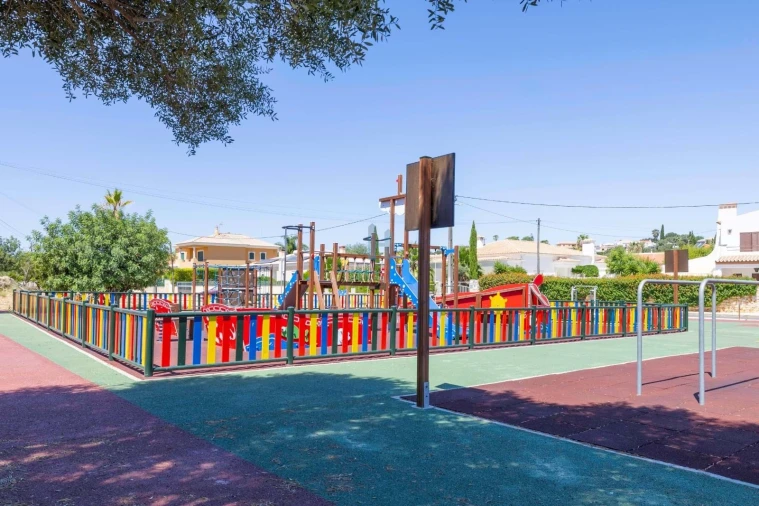 Moradia T3 para Venda em Mexilhoeira Grande Foto 21