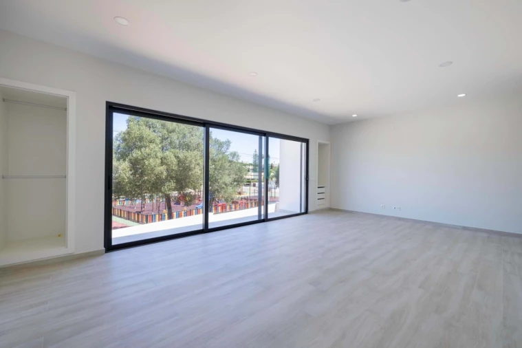 Moradia T3 para Venda em Mexilhoeira Grande Foto 13