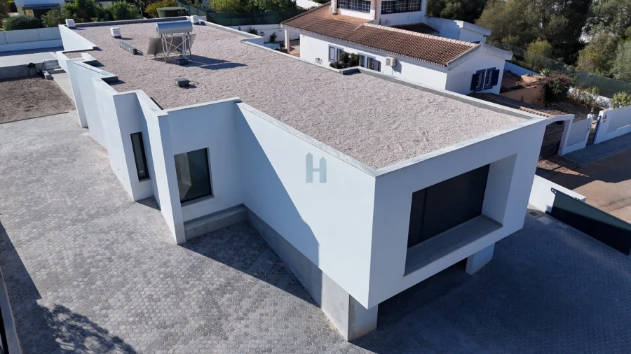 Moradia T3 para Venda em Mexilhoeira Grande Foto 5